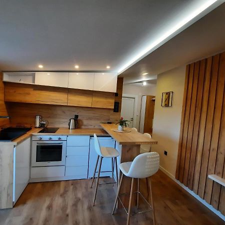 Dream Home, Free Garage Nis Bagian luar foto